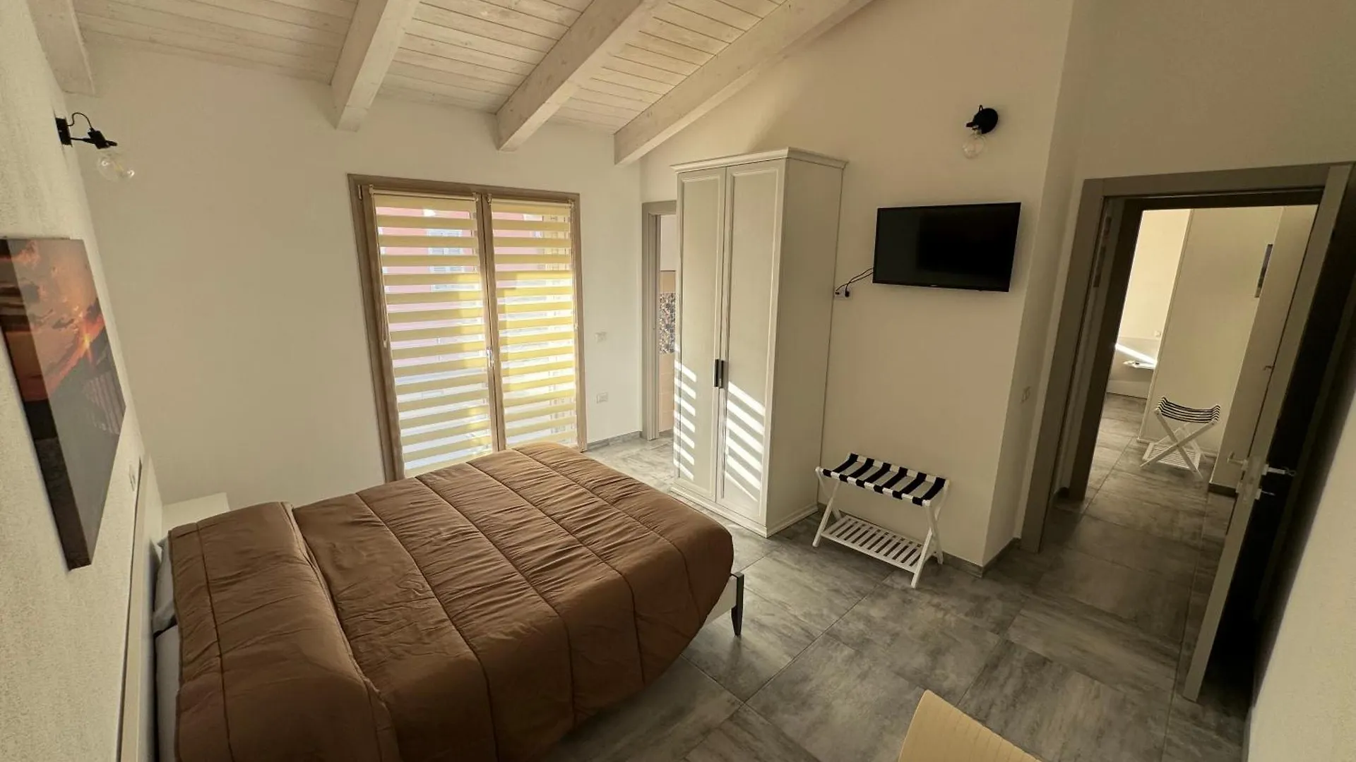 Bed & Breakfast Lo Scrigno B&B Càbras Itálie